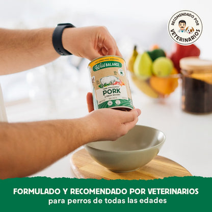 Pack 6x Cerdo y verduras BARF para perros 400 g + Regalos: Tapa reutilizable para latas, Wild Balance